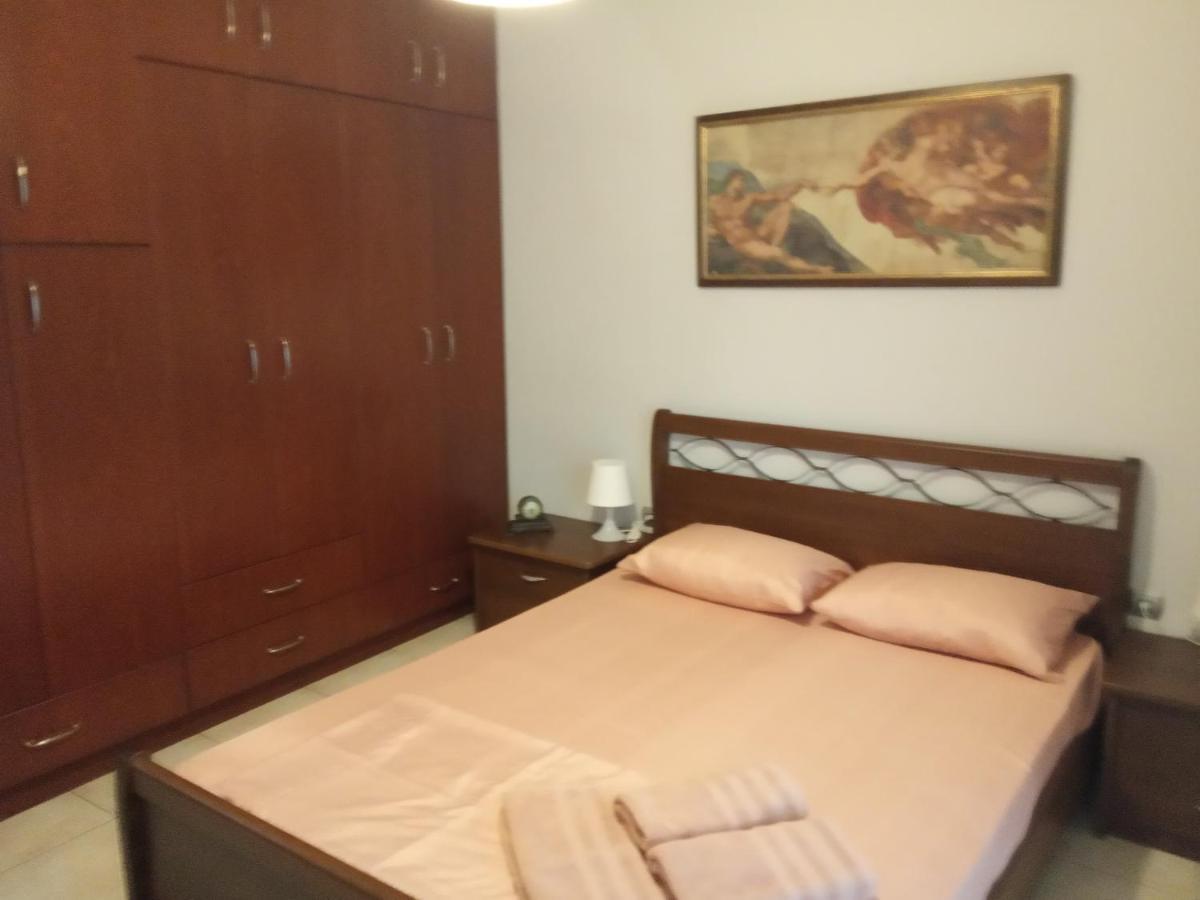 Isavrou Apartment โคโมทินี ภายนอก รูปภาพ
